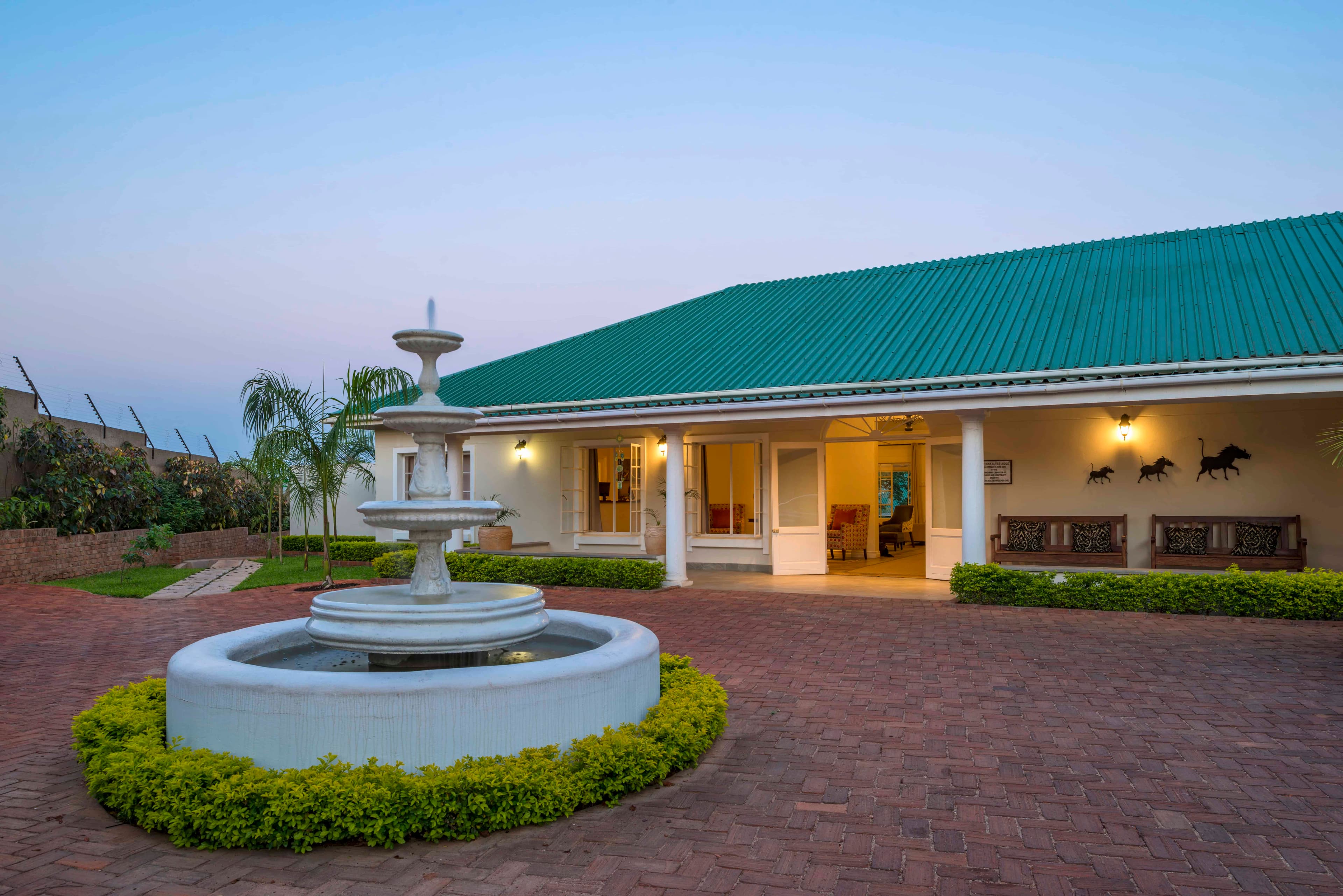 Batonka Guest Lodge